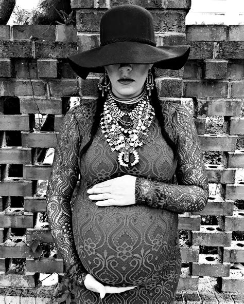 Tap into Your Inner Sorceress with These Witchy Pregnancy Outfit Ideas